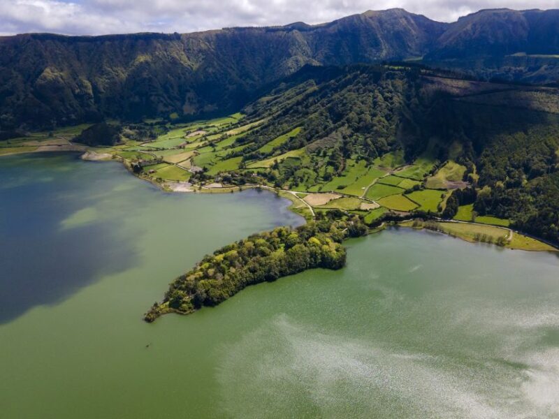 Stand Up Paddle Rental | Sete Cidades - Who Should Consider This Activity?