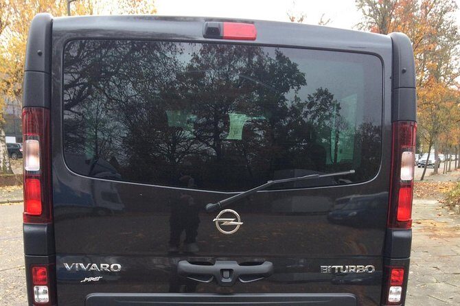 Standard Minivan from Charleroi airport to city of Brussels - Who Should Consider This Transfer?