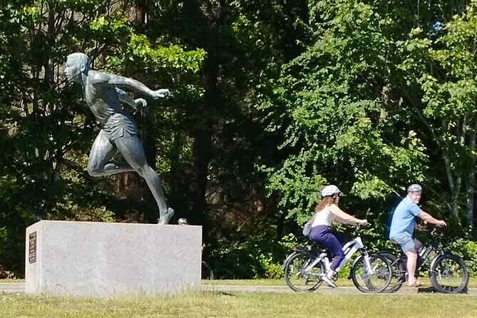 Stanley Park Bike Adventure with Lux Car Pick Up Affordable Easy - Key Points