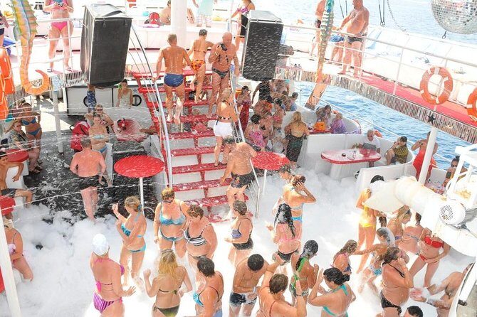 Starcraft Day Trip Party Boat - Exploring the Starcraft Day Trip Party Boat: An Honest Look