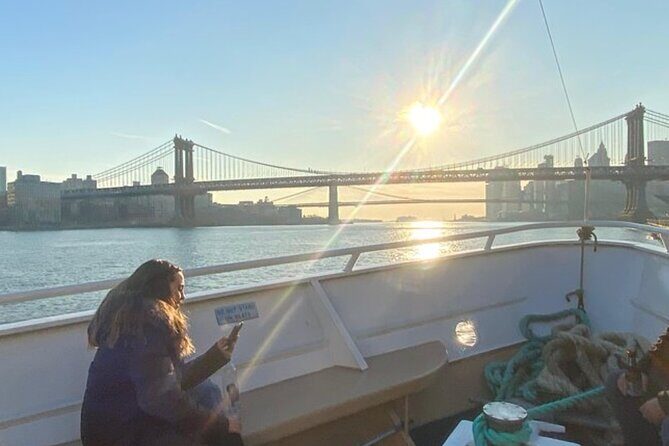 Statue of Liberty and Manhattan Skyline Sightseeing Cruise - What to Expect from the Cruise Experience