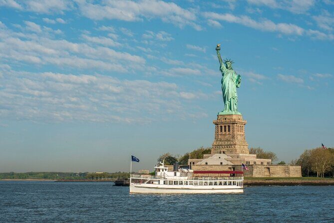 Statue of Liberty and New York City Skyline Sightseeing Cruise - Why This Yacht Cruise Stands Out