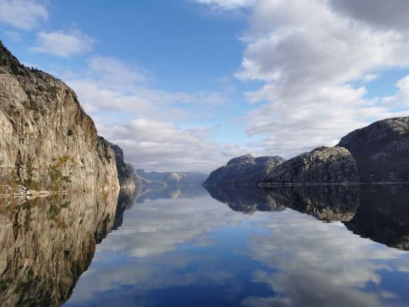 Stavanger: Electric Fjord Cruise to Lysefjord & Preikestolen - Food and snacks: plan for what’s included, and what’s not