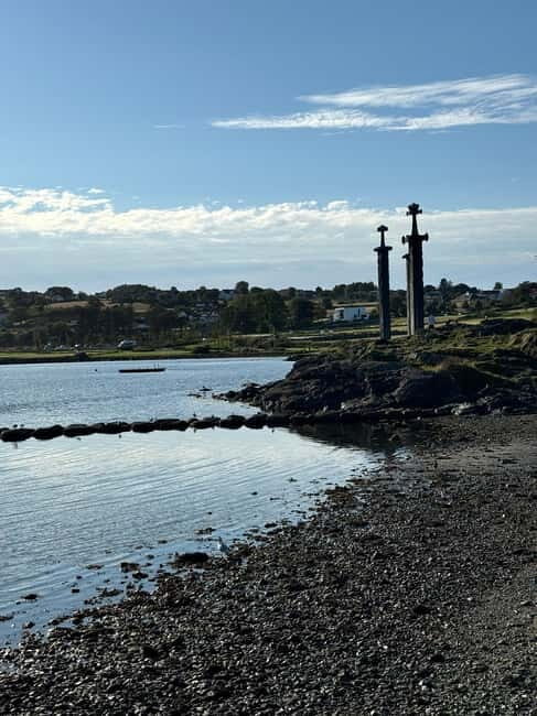 Stavanger: Private Bike Tour with 3 Swords Monument - Exploring Stavanger on Two Wheels