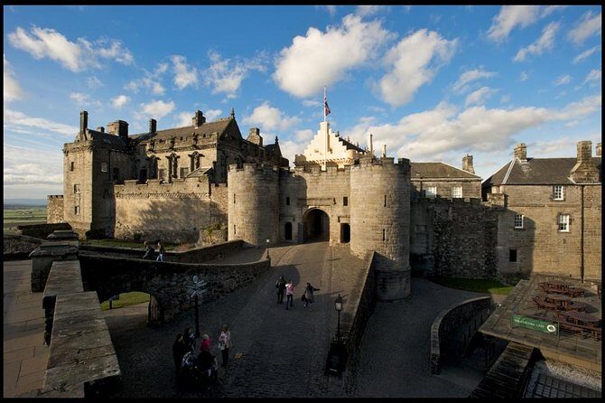 Stirling Castle and the Secrets of the Old Town Private Tour - An Honest Breakdown of the Experience