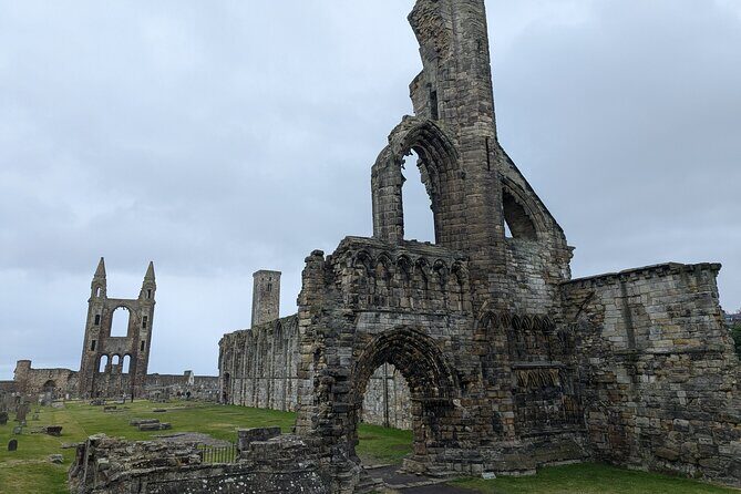 Stirling Castle, Lindores Distillery and St Andrews private tour - The Sum Up