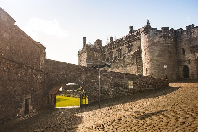 Stirling Castle, Loch Lomond and Cruise Day Tour from Glasgow - Introduction: What to Expect from This Scottish Day Trip