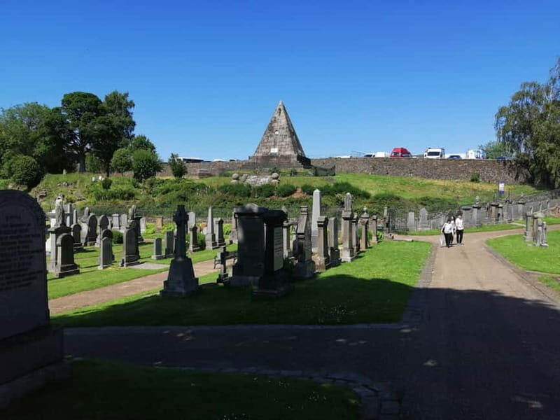 Stirling: Daily Guided Walking Tour (11am & 2pm) - Key Points