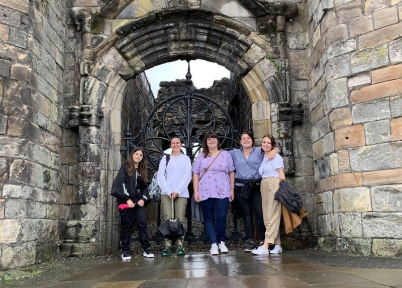 Stirling: Private Old Town & Castle Walking Tour - Starting Point & First Impressions