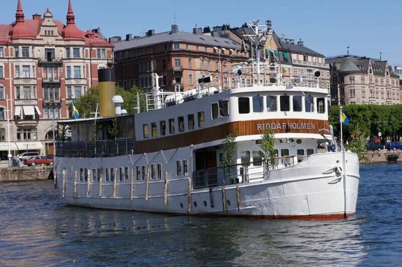 Stockholm: 2-Hour Walking Tour + 2.5-Hour Archipelago Cruise - Key Points