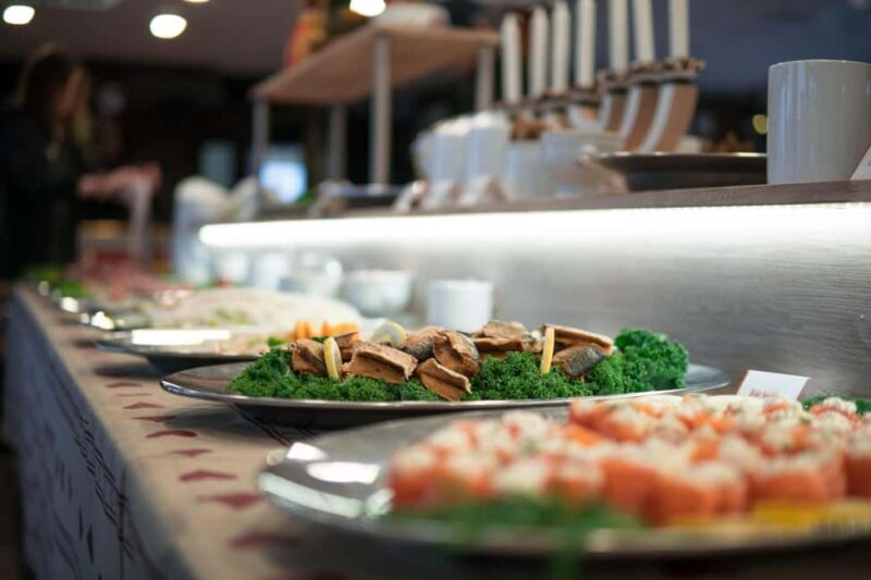 Stockholm: All-You-Can-Eat Christmas Buffet Cruise Livemusic - What You Can Expect from the Christmas Buffet Cruise