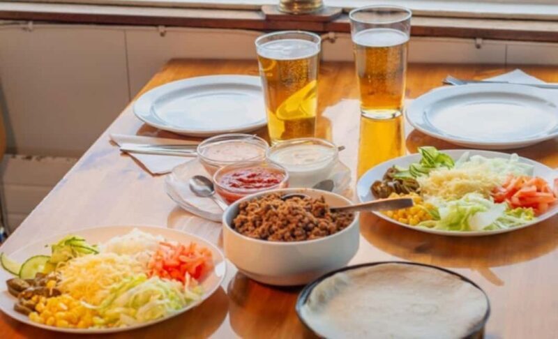 Stockholm All-You-Can-Eat Shrimp or Tacos Cruise & Livemusic - The Practical Details You Need to Know