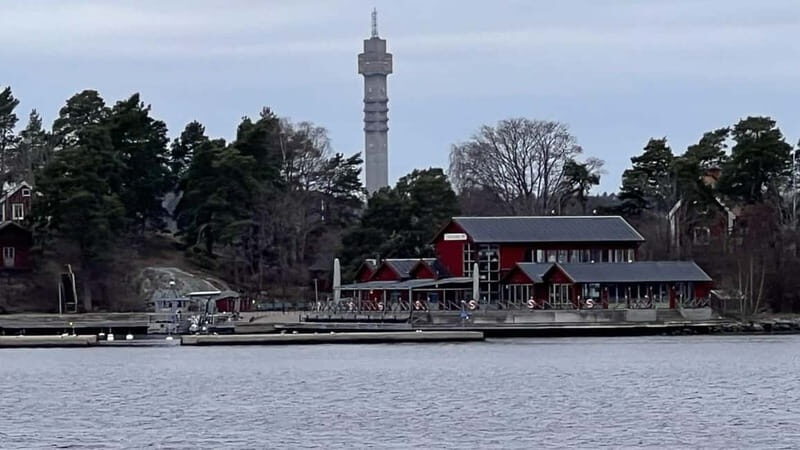 Stockholm: Archipelago & Canal Guided Boat Tour - Exploring Stockholm from the water: what you can expect