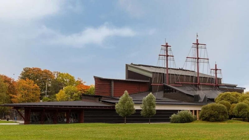 Stockholm: Archipelago & Canal Guided Boat Tour - Highlights of the tour