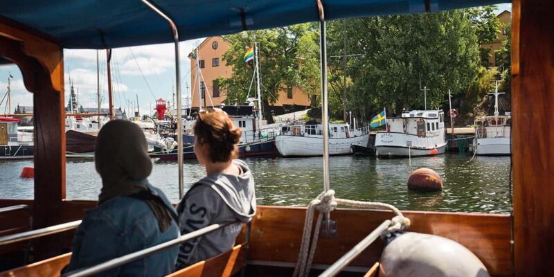 Stockholm: Classic Canal City Tour with Guide - The Experience in Practice