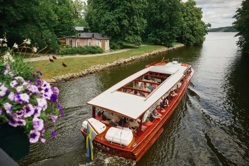 Stockholm: Guided Archipelago Tour by Classic Wooden Boat - Stockholm: Guided Archipelago Tour by Classic Wooden Boat – A Relaxed Way to See the City and Islands
