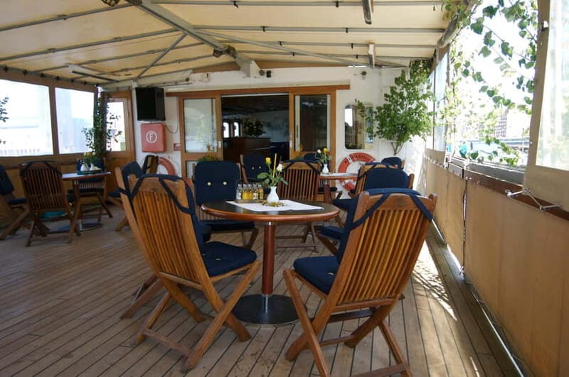 Stockholm: Midsummer Archipelago Boat Tour Live Guide DE/EN - The Value of This Experience