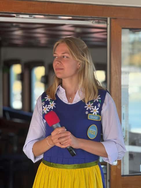 Stockholm: Midsummer Archipelago Boat Tour Live Guide DE/EN - FAQ