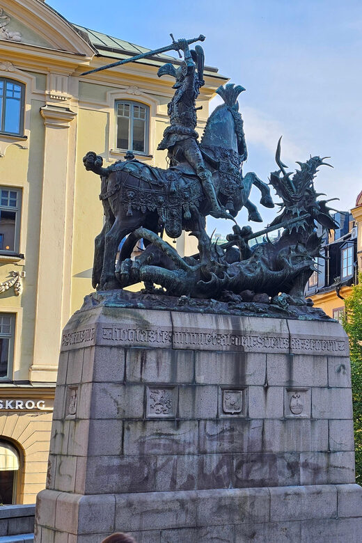 Stockholm: Old Town Walking Tour, stories and secrets - A Deep Dive Into the Stockholm Old Town Tour