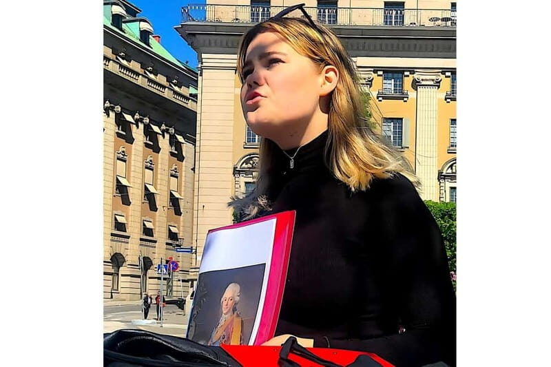 Stockholm: Old Town Walking Tour with Local Guide - Key Points