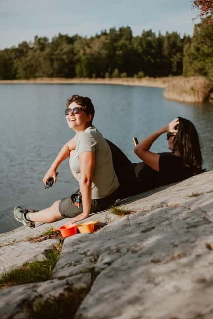 Stockholm: Sunset Canoe Beaver Safari & BBQ on Island - FAQ