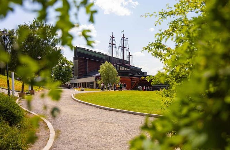 Stockholm: Vasa Museum and Vrak Museum of Wrecks Combo Entry - Themed exhibitions at Vasa: what to watch for while you wander