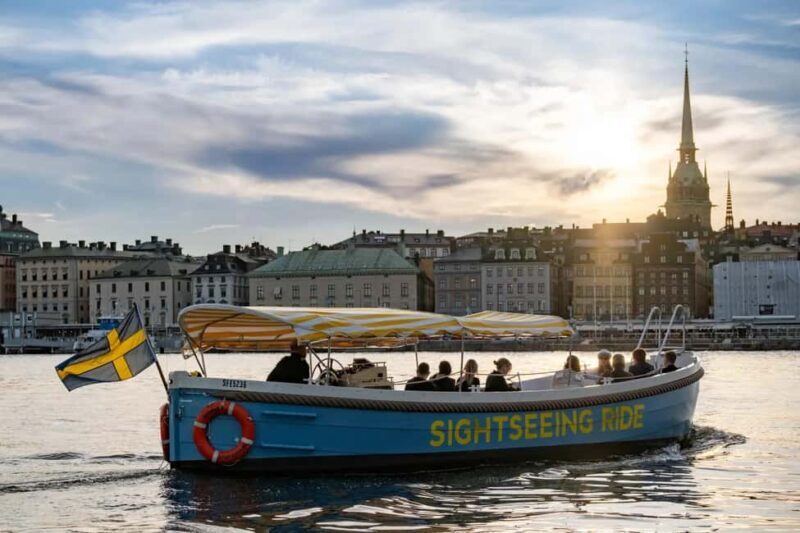 Stockholm Walking Tour & Electric Boat Ride - Key Points