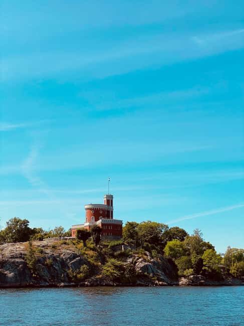 Stockholm: Wealth, Influence & Fika  Norrmalm Winter Tour - A Closer Look at the Experience