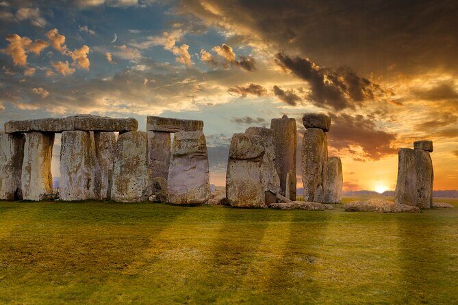 Stonehenge and Bath Tour from London - Key Points