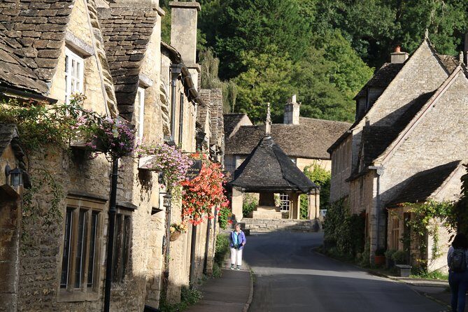 Stonehenge, Avebury,Cotswolds. Small group day tour from Bath - A Detailed Look at the Tour Experience