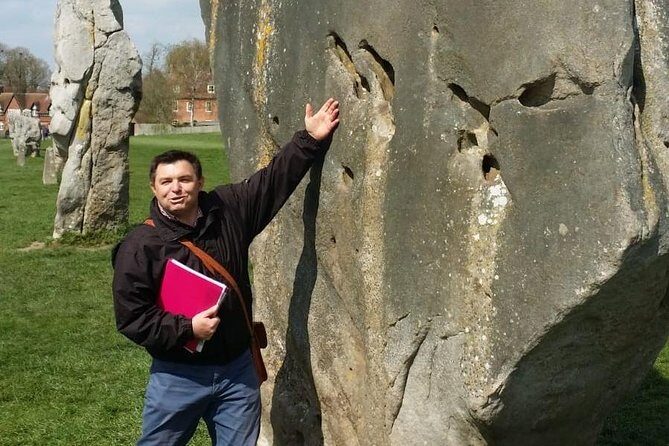 Stonehenge, Avebury,Cotswolds. Small group day tour from Bath - FAQs