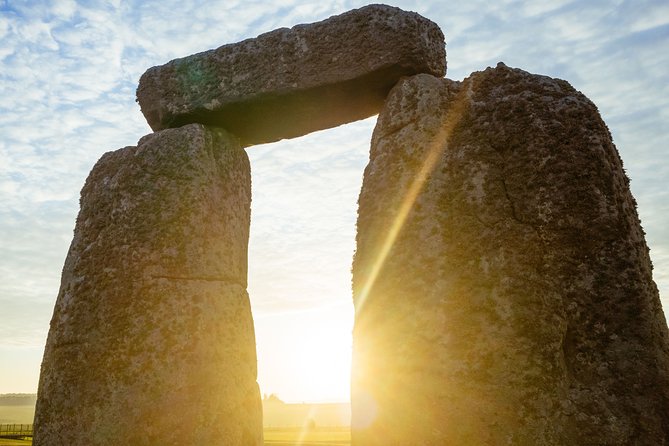 Stonehenge Half-Day Tour from London with Admission - Small Group Size: Up to 52 Travelers