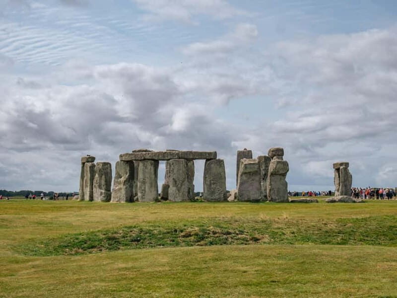 Stonehenge: Shared Half-Day Tour from Bath for 2-8 Guests - The Value of a Private, Guided Tour