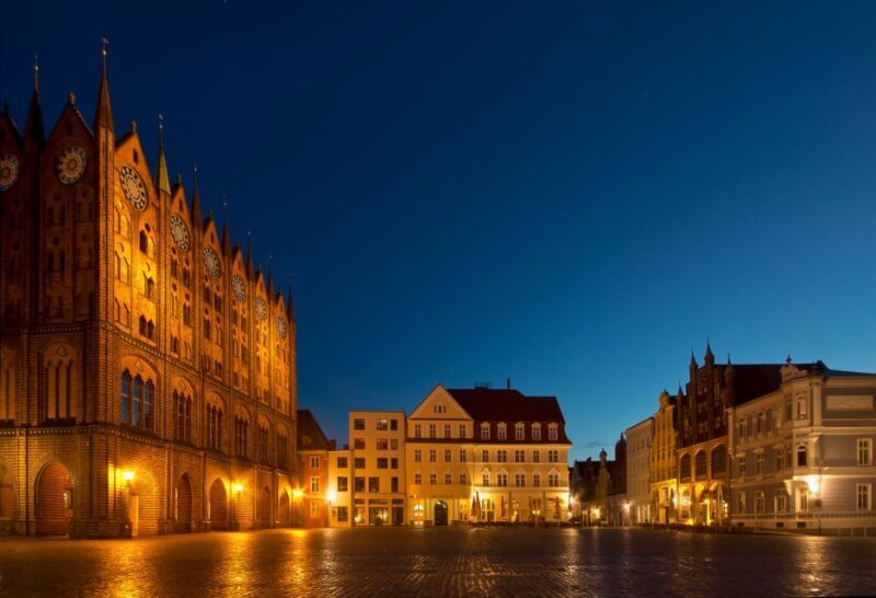 Stralsund: Old Town Evening Tour with a Night Watchman - FAQ
