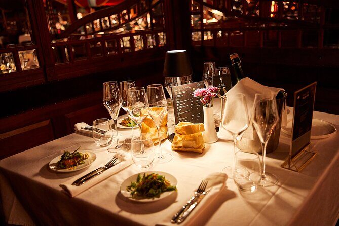 Strauss Dinner Show - Who Might Look Elsewhere?