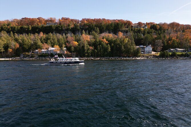 Strawberry Islands Scenic Boat Tour and Historic Cottage Row - The Itinerary in Detail