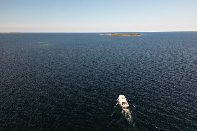 Strawberry Islands Scenic Boat Tour and Historic Cottage Row - What the Reviews Say