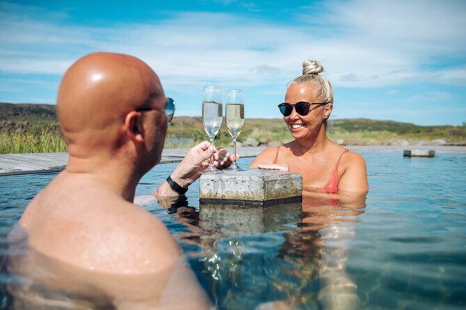 Stuðlagil Canyon and Vök Baths Day Tour - Key Points