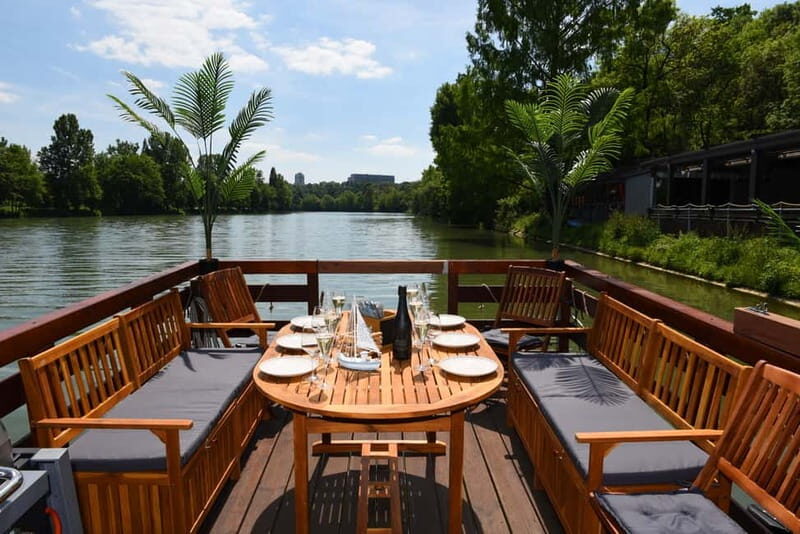 Stuttgart: Exclusive Raft Boat Rental - What the Experience Looks Like
