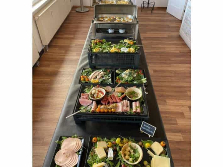 Stuttgart: Osterbrunch - Who Should Consider This?