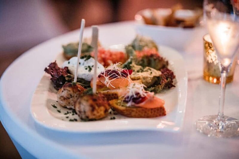 Stuttgart: Valentine's Day Candlelight Dinner - What to Expect from the Valentine’s Candlelight Dinner