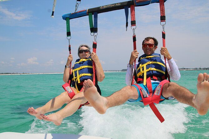 Sun Dogs Parasailing Tour in Destin Florida - The Boat and Group Size