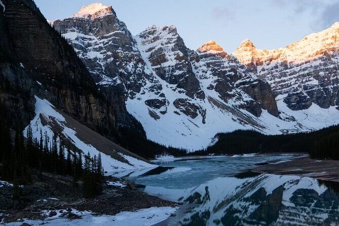 Sunrise Adventure: Alpenglow at Moraine Lake & Lake Louise - An In-Depth Look at the Sunrise Adventure Tour