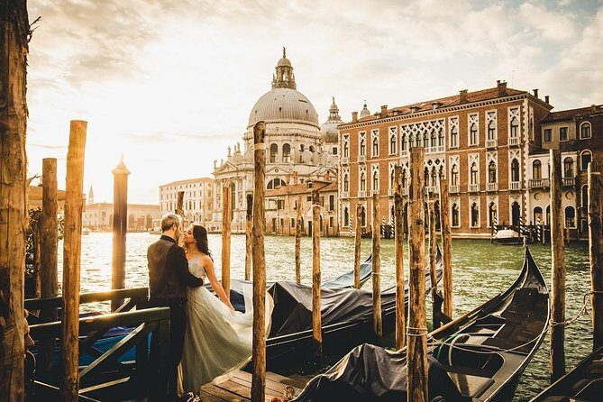 Sunrise Couple Photoshoot Tour - Exploring the Venice Sunrise Couple Photoshoot Tour in Detail