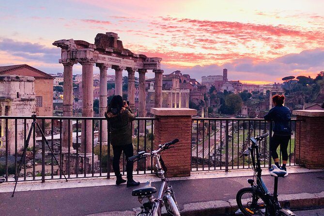 Sunrise in Rome: Small-Group E-Bike tour with Italian Breakfast - Key Points