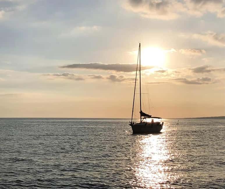 SUNSET - aperitif on a sailing boat - Sunset Aperitif on a Sailing Boat in Apulia: A Calm and Comfortable Evening on the Water