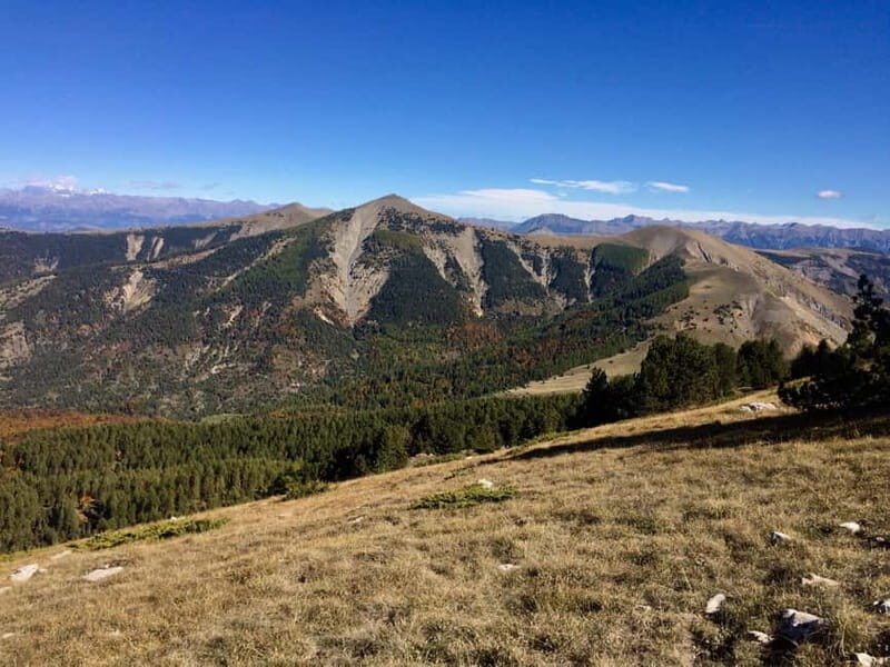 Sunset at the Monges lake and peaks - What Sets This Tour Apart? A Closer Look