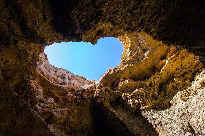 Sunset Benagil Cave Tour - Boat trip from Armação de Pêra - Who Is This Tour Best Suited For?