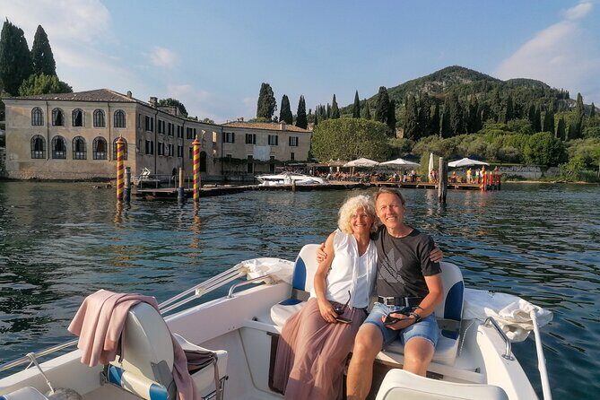 Sunset boat cruise with wine and fish tasting from Garda - FAQ