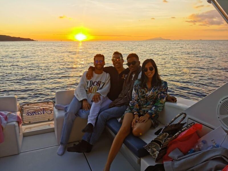 Sunset boat tour for small groups from Sorrento - FAQs